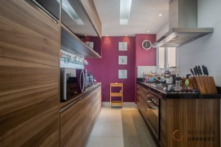 APARTAMENTO VILA MASCOTE, 90M2, 2 DORM, 1 SUÍTE, LAVABO, 2 VAGAS. VARANDA GOURMET ENSOLARADA, COZINHA INTEGRADA E MUITO CHARME.