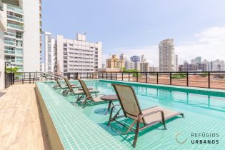 Apartamento no Embare, novíssimo, com 74m2, planta livre, possibilidade de suíte, 1 vaga e 1 depósito a poucos metros da praia.