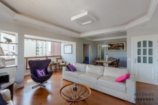 APARTAMENTO NA VILA MASCOTE 149M2, 4 DORM, 3 SUÍTES, 3 BANH, LAVABO, 3 VAGAS. APARTAMENTO REFORMADO COM ESPAÇO PARA HOME OFFICE.