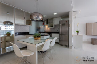 Localizado em Santa Cecilia, na rua Conselheiro Brotero, apartamento de 80 m2, possui 2 quartos sendo 1 suíte, sala integrada com a cozinha, 2 vagas e lazer completíssimo!