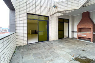 Boqueirão, 102 m2, Av. Conselheiro Nébias, cobertura, área externa, vista livre, 2 pavimentos com acessos independentes e 1 vaga demarcada.