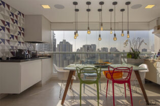 APARTAMENTO NO JARDIM PRUDÊNCIA 90M2, 2 SUÍTES, LAVABO, VARANDA GOURMET, 2 VAGAS FIXAS, DEPÓSITO. SUPER ENSOLARADO E TUDO IMPECÁVEL.