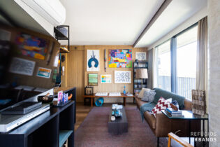 Este apartamento no Edifício Onze 22, da Idea Zarvos, é um verdadeiro achado na Vila Madalena! Super bem localizado, oferece uma vista livre e muita luz natural durante todo o dia.