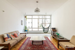 Apartamento reformado na Rua Itapicuru, Perdizes — 158m², 3 dormitórios (1 suíte), vaga, piso de taco lindo e janelão piso-teto