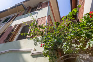 Casinha icônica que é uma “bela vista” na Almirante Marques de Leão, uso residencial ou comercial, 4 quartos, 1 banheiro, 1 lavabo, 1 vaga