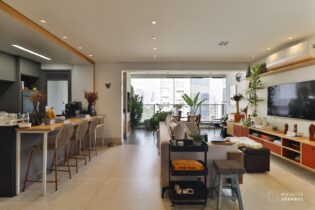 Habitarte: 105,73 m², com uma planta integrada e bem planejada. 2 suítes e 2 vagas com lazer completo e localização deliciosa.