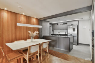 BROOKLIN NOVO, APÊ DE 108,68 M2 REFORMADO E BEM LOCALIZADO. AMBIENTES INTEGRADOS. VARANDA. 3 DORMITÓRIOS/ 1 SUÍTE. PRÉDIO COM CHURRASQUEIRA E ACADEMIA.