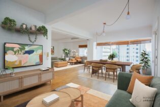 Cobertura em Pinheiros de 173mts², duas suítes, ar condicionado, janelas antirruídos, uma vaga de garagem, área externa de tirar o fôlego.