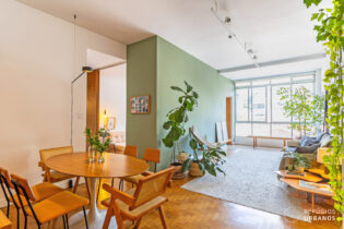 Apartamento reformado na Santa Cecilia com 107,73 m², vista livre e 1 vaga de garagem.