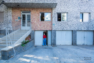 APARTAMENTO EM PREDINHO NA POMPÉIA COM 2 QUARTOS, SALA AMPLA E GARAGEM COM ACESSO EXCLUSIVO. IDEAL PARA QUEM PRECISA DE UM ESPAÇO DE PRODUÇÃO.