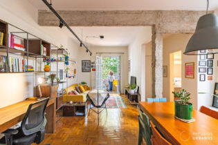 Reformado, integrado e com alma urbana na Vila Madalena