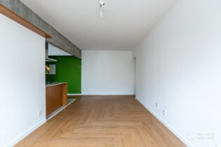 Apartamento reformado na Rua Aureliano Coutinho em Santa Cecília com 98 m², 2 dormitórios, 1 suíte e 1 vaga de garagem.