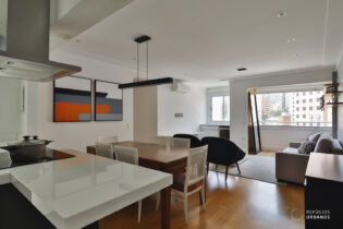 Na Vila Nova um apartamento de 2 dormitórios, mobiliado, em prédio com lazer completo para você chamar de lar