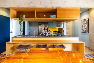 Apartamento reformado com 133m², 3 quartos sendo uma suíte, cozinha integrada e 1 vaga no coração da Vila Buarque.