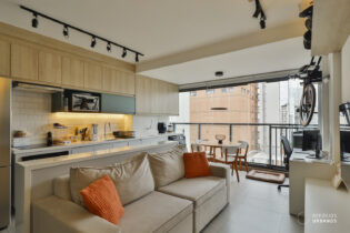 Impecavel, predio novissimo, a poucos passos do metro Campo Belo, com 46,32 m2, uma suite e um lavabo, 1 vaga de garagem, lazer completo.