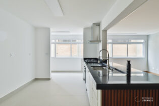 Apartamento reformado com 103m², 2 quartos e uma suíte, a um pulo da Estação Borba Gato