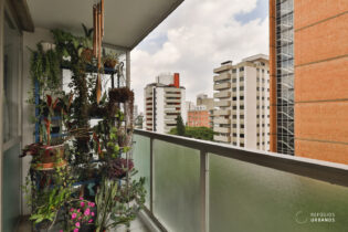 Apartamento com planta ideal: 3 quartos, 1 suíte, varanda, 2 vagas e lazer, no Campo Belo