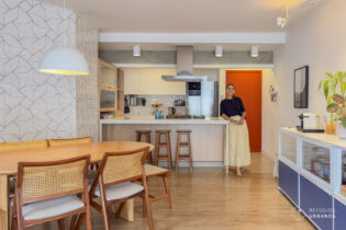 APARTAMENTO REFORMADO NA POMPÉIA COM 98 M², COZINHA DOS SONHOS, 2 QUARTOS, SENDO UMA SUÍTE, MAIS 01 ESCRITÓRIO E 2 VAGAS