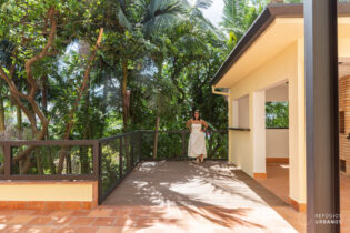 Casa recém reformada, 3 suítes, área gourmet com churrasqueira, bosque em terreno de 416m na Vila Ipojuca!