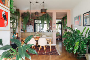 Entre Santa Cecília e Barra Funda, 125m², 3 dormitórios, 1 suíte, lavabo, prédio com retrofit. Pé-direito alto, janelões e um rooftop.