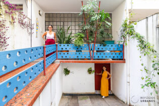 CASA EM PERDIZES, COM 130M²,3 QUARTOS, ESTÚDIO PROFISSIONAL, QUINTAL E REFORMA COMPLETA. UMA CASA COM ALMA, COR E MUITO ESPAÇO.