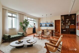 Com potencial de reforma perto da Av. Paulista. Apartamento original, com 145m², pronto para ser transformado do seu jeito