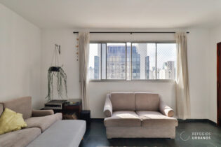 Apartamento de 94,71 metros quadrados de área útil no Itaim, andar alto e muito luminoso, com 3 dormitórios e 1 vaga, em prédio com lazer no rooftop.