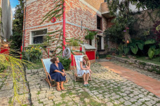 Casa no melhor do Planalto Paulista. 400 m² de terreno com jardim secreto e arquitetura atemporal. Ambientes têm vista para o verde. Casa com 3 dormitórios a poucos passos do Clube Sírio. 3 vagas.