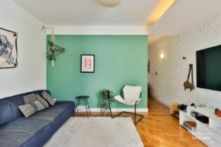 Casa no Sumaré reformada, com 3 dormitórios (1 suíte), quintal com caquinho, churrasqueira, edícula e a 900m do metrô Vila Madalena.