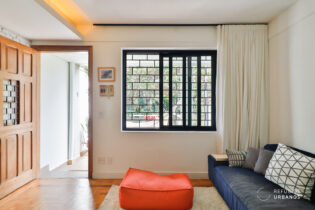 Casa no Sumaré reformada, com 3 dormitórios (1 suíte), quintal com caquinho, churrasqueira, edícula e a 900m do metrô Vila Madalena.
