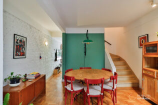Casa no Sumaré reformada, com 3 dormitórios (1 suíte), quintal com caquinho, churrasqueira, edícula e a 900m do metrô Vila Madalena.
