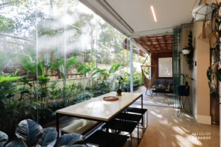 Um garden no Planalto Paulista, com 246,81m2, 3 suites, varanda com churrasqueira e jabuticabeira, 3 vagas e lazer completo.
