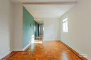 Apartamento reformado no Sumaré com 63m²,2 quartos, cozinha planejada, 01 vaga e um predinho cheio de charme