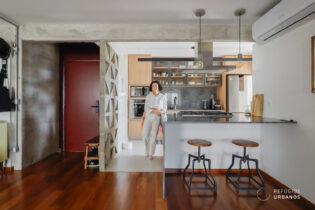 Apartamento reformado com primor. São 120m², 3 dormitórios, 1 vaga, portaria presencial na Santa Cecília, entre Higienópolis e Perdizes.